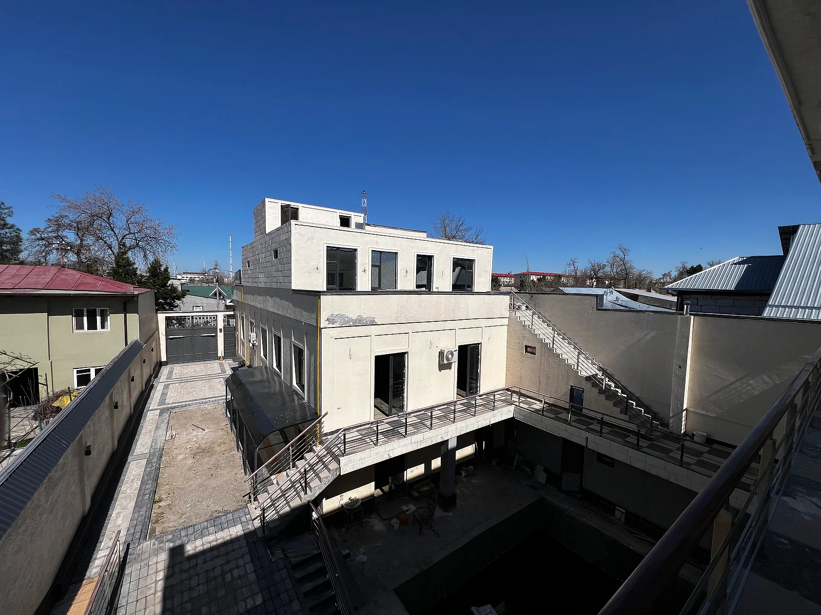Продажа 20-комнатной квартиры в yashnabad районе, 1 200 м² — Баку