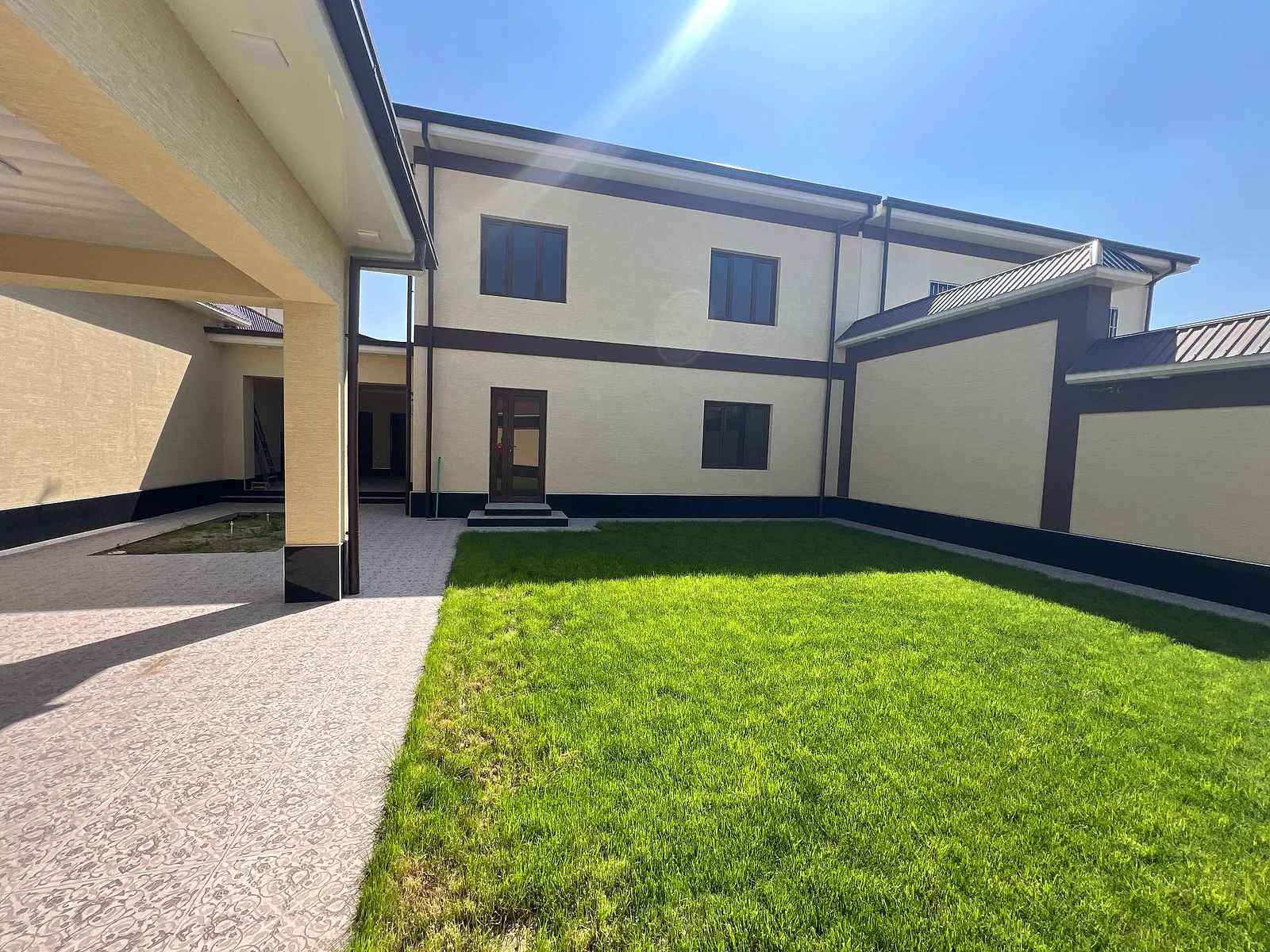 Продажа 4-комнатной квартиры в oblast-kibray районе, 200 м² — Лимонарий