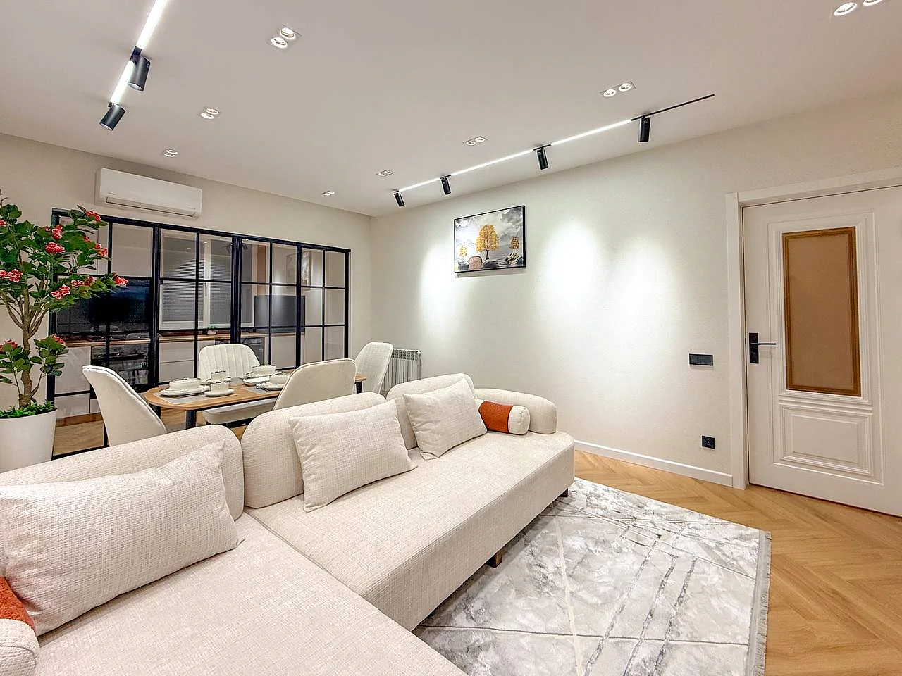 Продажа 2-комнатной квартиры в mirzo-ulugbek районе, 67 м² — Буюк ипак йули