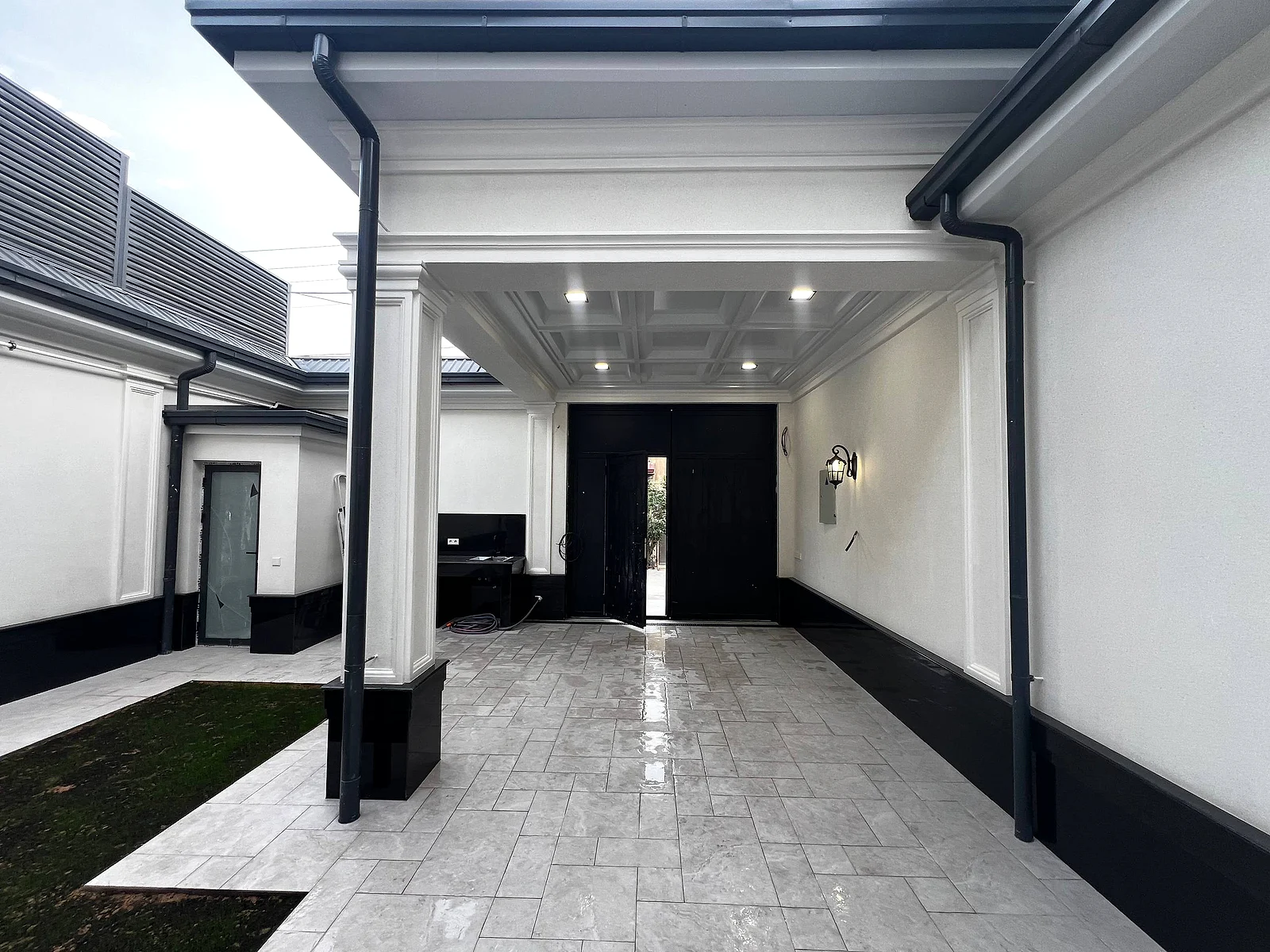 Продажа 5-комнатной квартиры в mirzo-ulugbek районе, 350 м² — Центр Луначарского