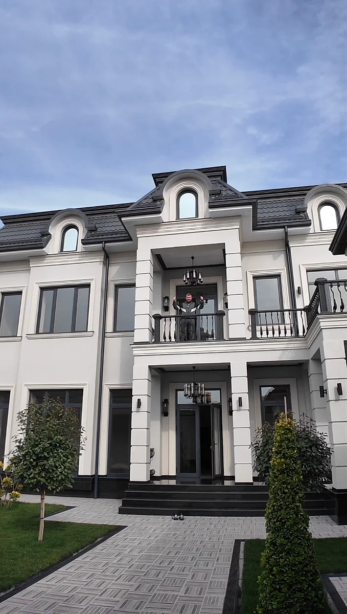 Продажа 8-комнатной квартиры в mirzo-ulugbek районе, 700 м² — Центр Луначарского