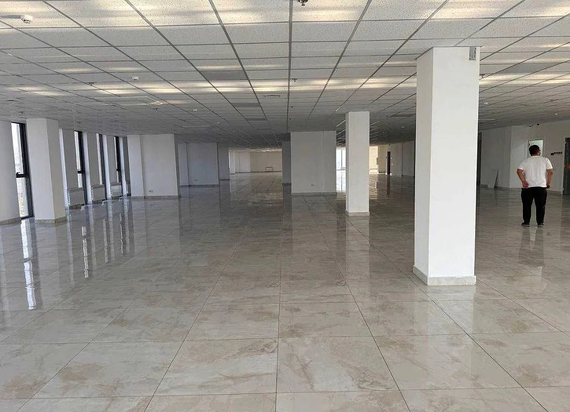 Аренда офиса в yashnabad районе, 1 100 м² — Махтумкули