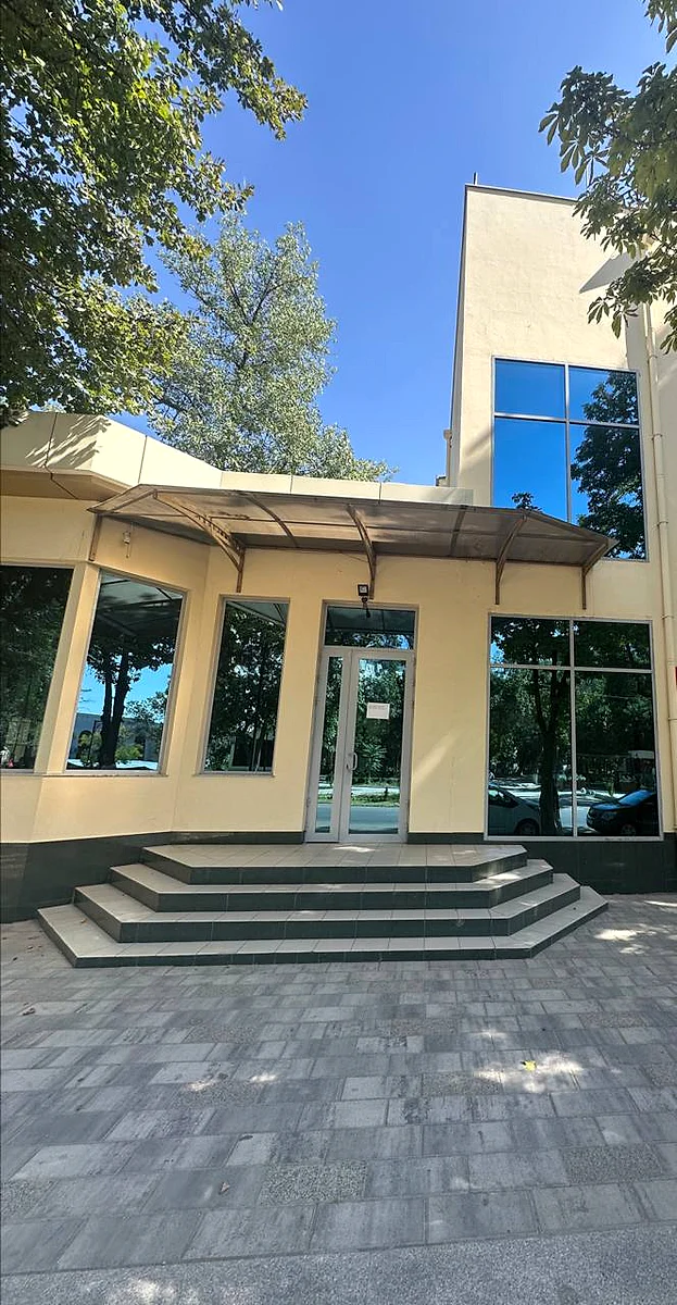 Аренда офиса в Учтепинском районе, 1 800 м² — Ширин