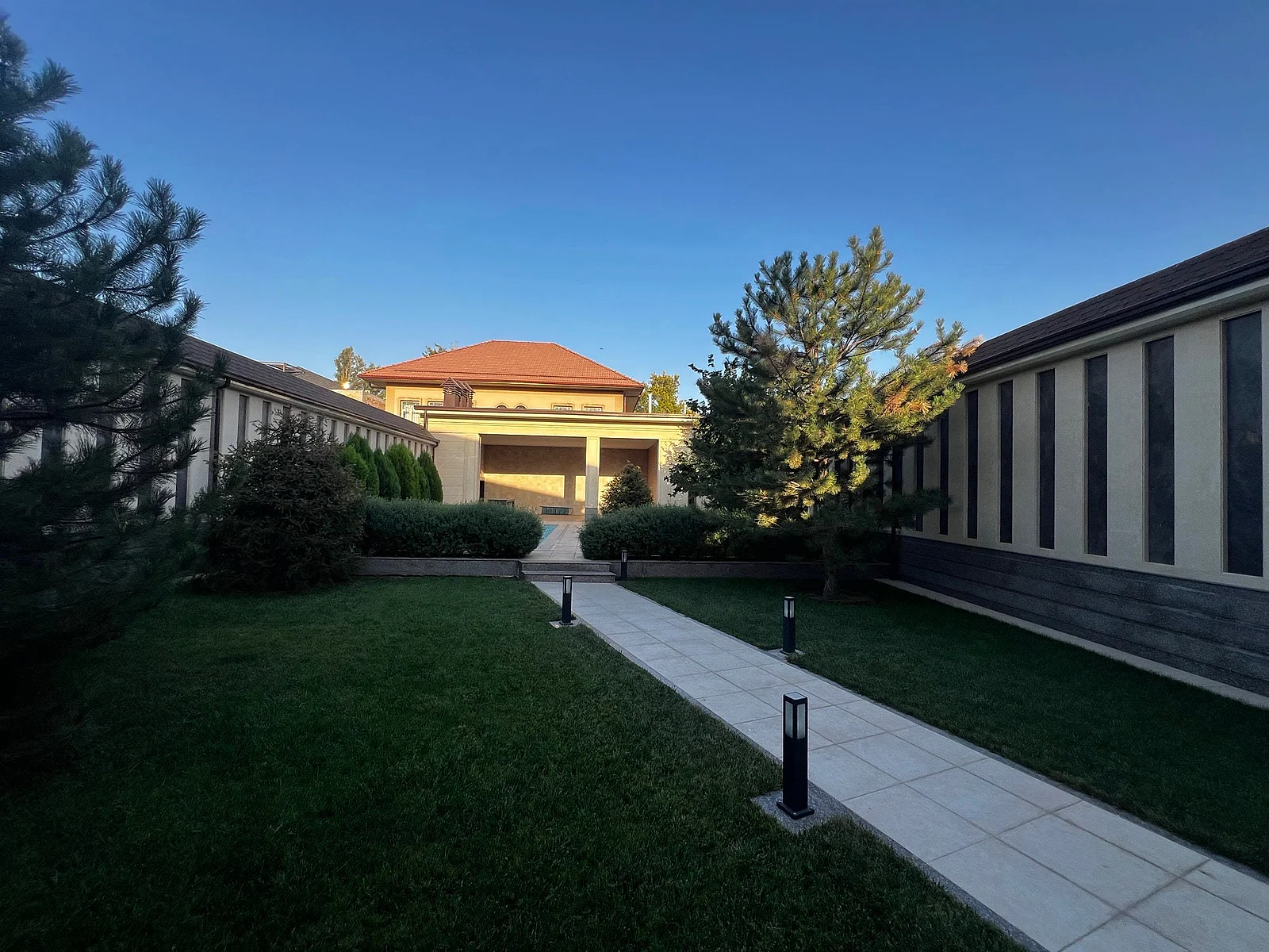 Продажа дома в Мирзо-Улугбекском районе, 450 м² — Центр Луначарского — 1