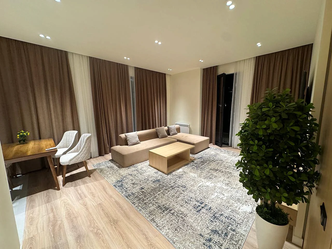 Mirobod tumanida 2 xonali kvartira sotiladi — 65 m² — 1