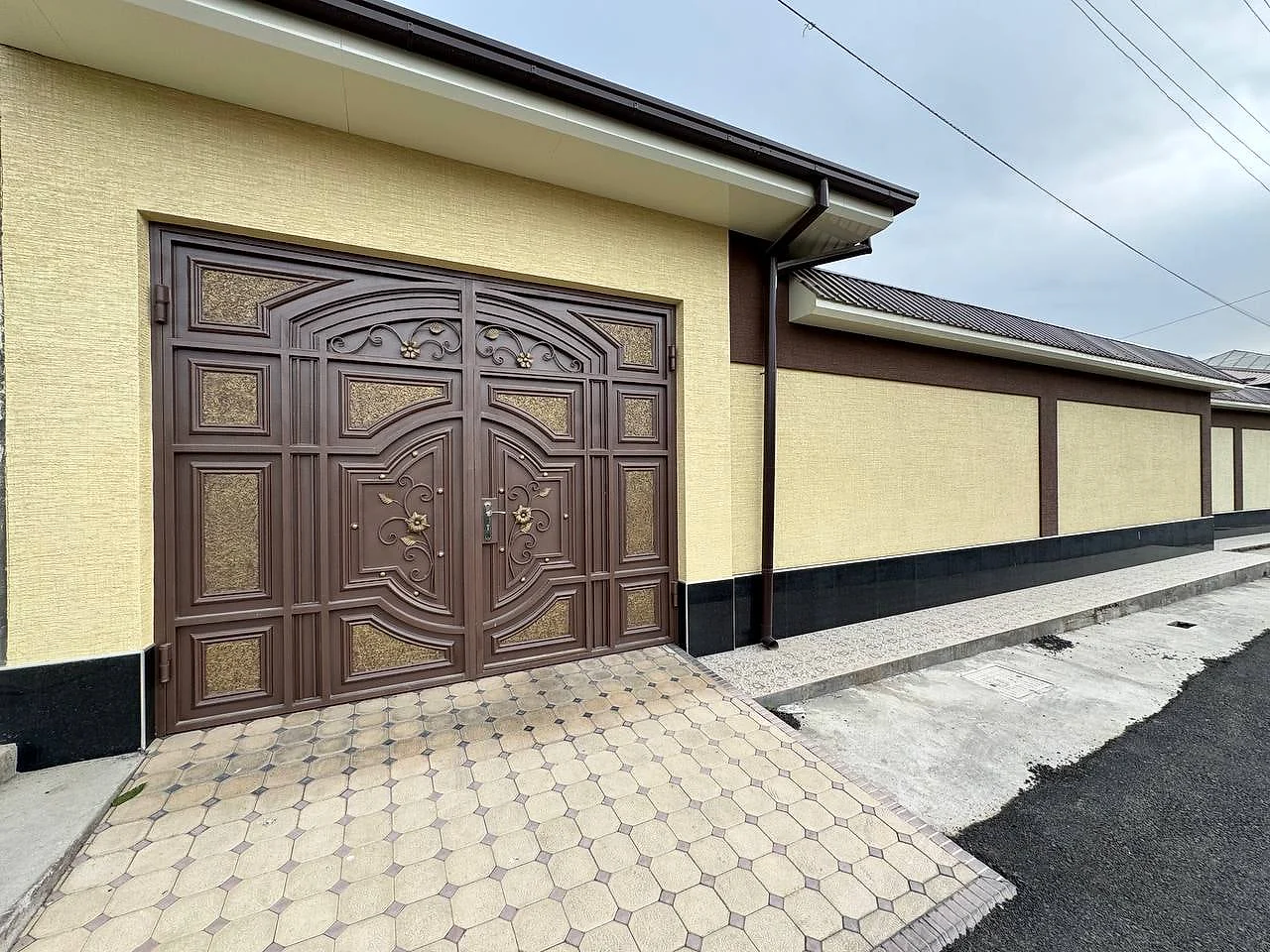 5-room cottage for sale in oblast-kibray district — 200 m² — 1