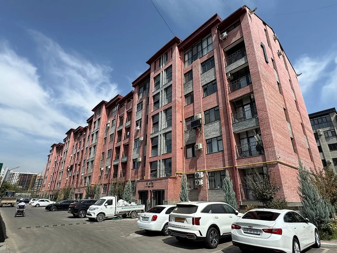 Продажа 4-комнатной квартиры в Яшнабадском районе, 167 м² — Узбум, мечеть Ислам Ота, ЖК Grand City — 1